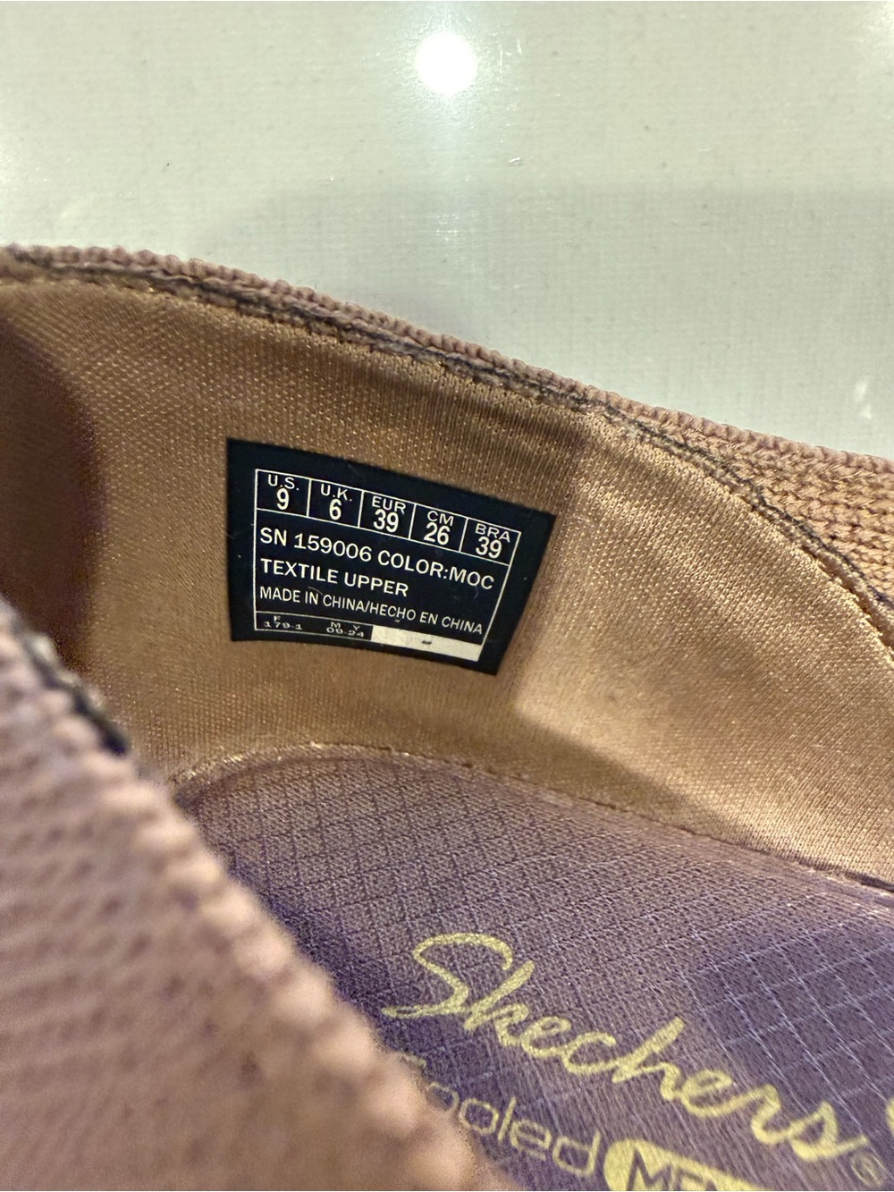 Women’s Skechers Slip-On Knit Loafers with Metallic Chain in Mauve-Size 9 - Picture 4 of 9